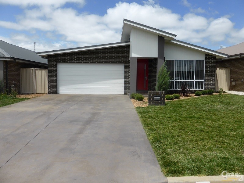 4 Pearl Court, Orange NSW 2800