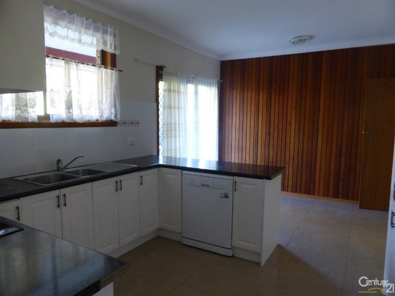 9 Pulari Place, Orange NSW 2800