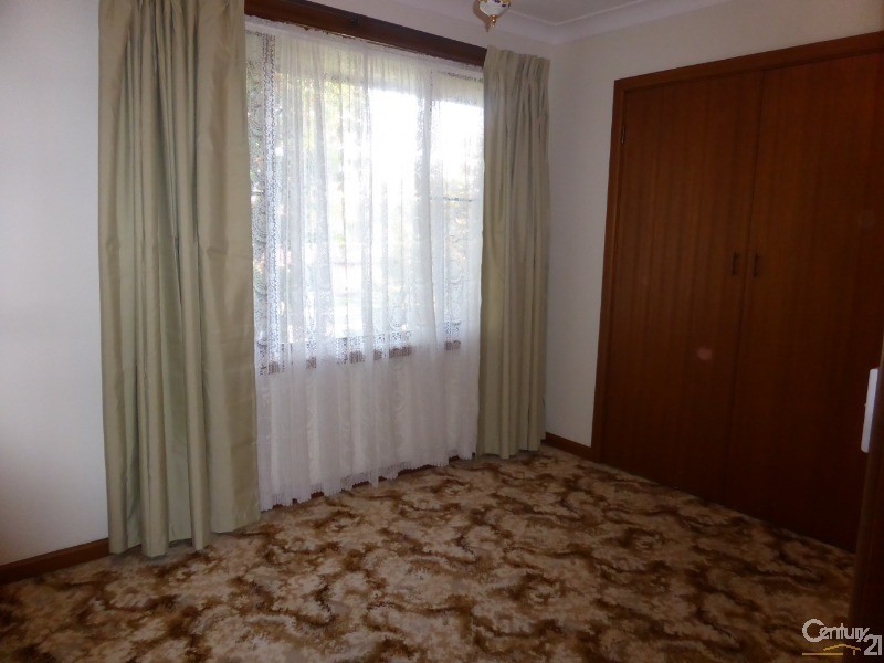 9 Pulari Place, Orange NSW 2800