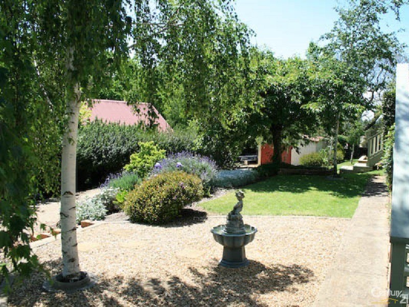 22-24 Carcoar Street, Spring Hill NSW 2800