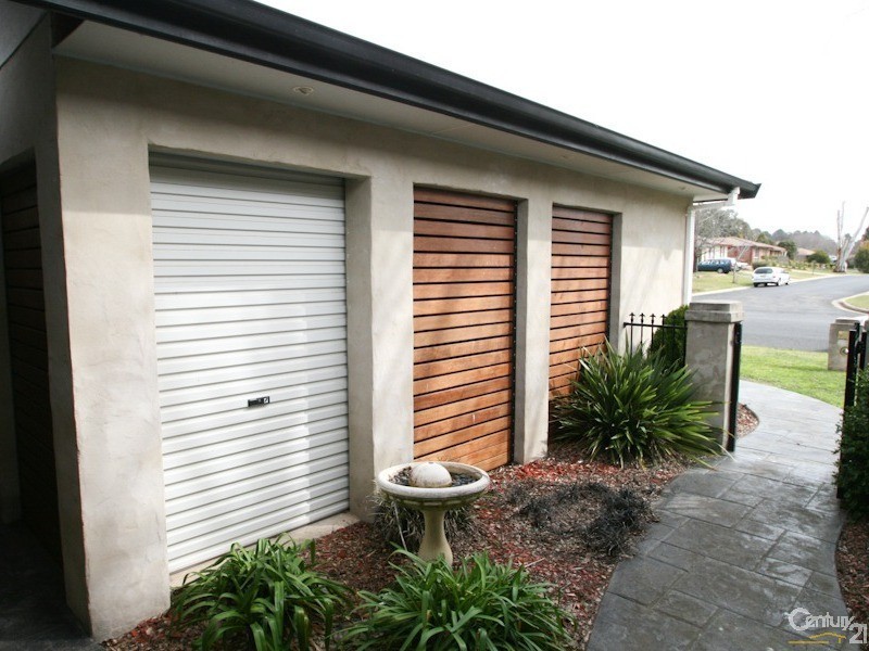 6 WOODWARD STREET, Orange NSW 2800