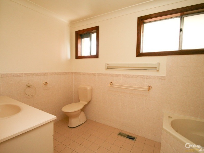 6 WOODWARD STREET, Orange NSW 2800