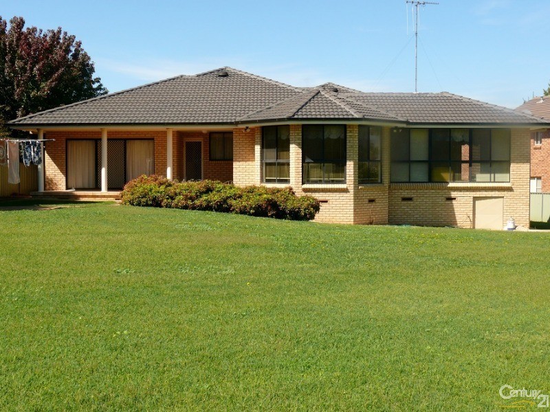 4 Pine Ridge Drive, Orange NSW 2800
