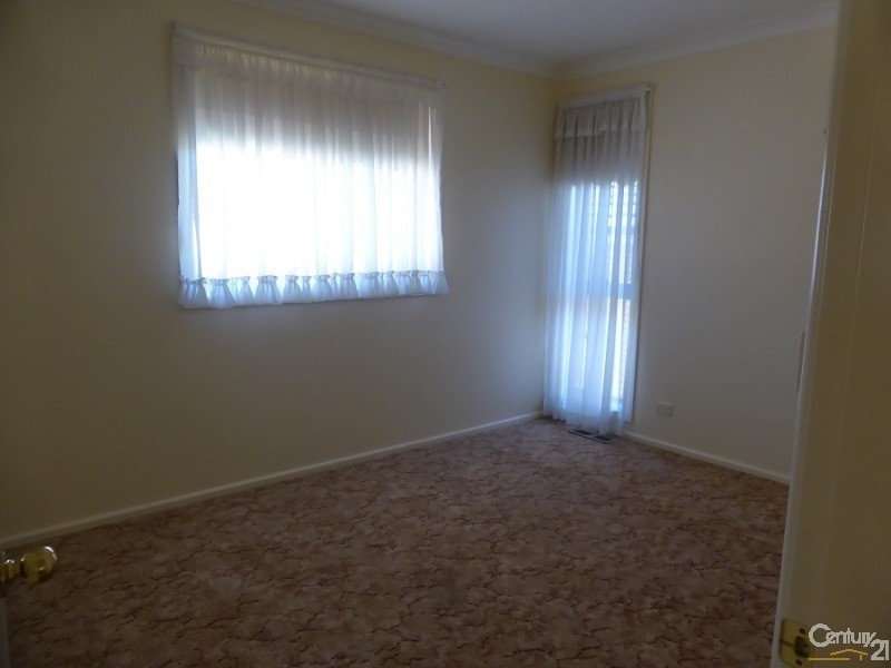4 Pine Ridge Drive, Orange NSW 2800