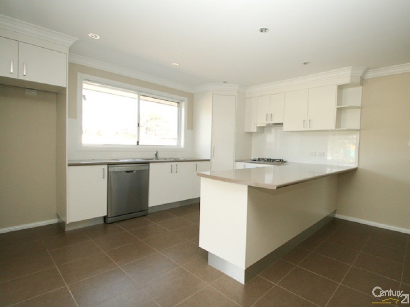 6 CLEM McFAWN PLACE, Orange NSW 2800