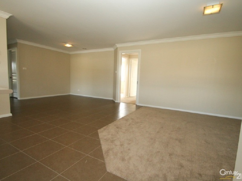 6 CLEM McFAWN PLACE, Orange NSW 2800