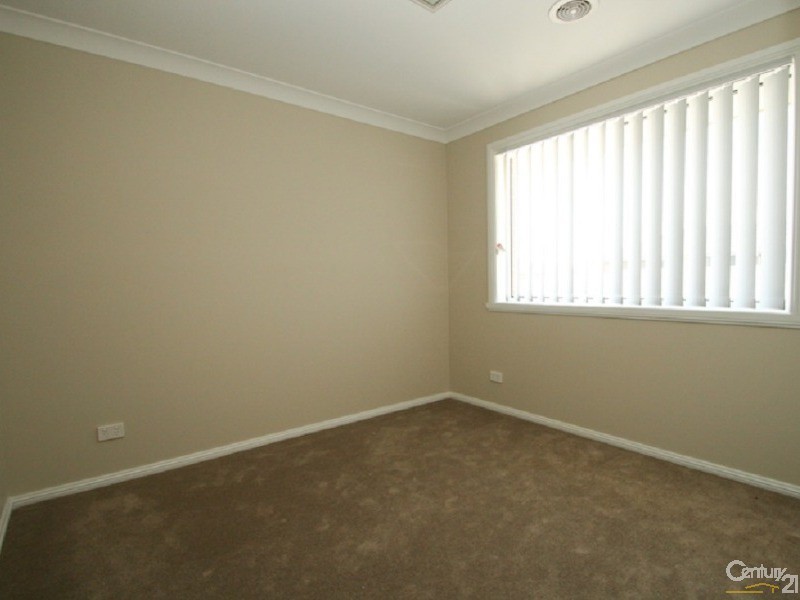 6 CLEM McFAWN PLACE, Orange NSW 2800