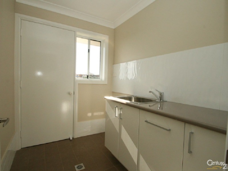 6 CLEM McFAWN PLACE, Orange NSW 2800