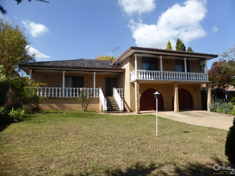 9 PULARI PLACE, Orange NSW 2800