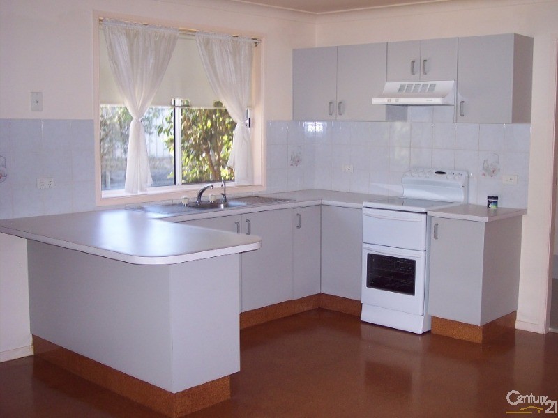 12 AVONDALE DRIVE, Orange NSW 2800