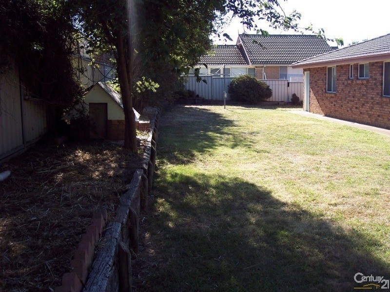 12 AVONDALE DRIVE, Orange NSW 2800