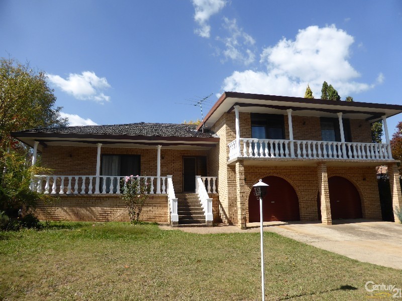9 Pulari Place, Orange NSW 2800