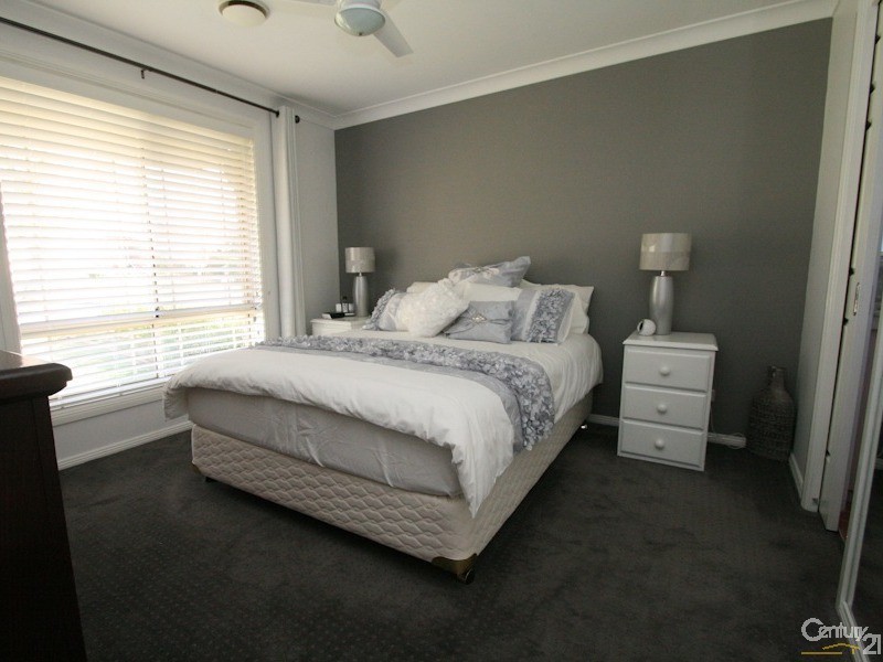 17  LYREBIRD PLACE, Orange NSW 2800