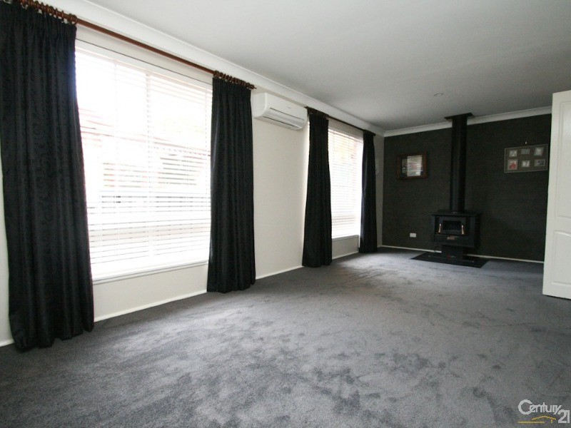 33 JAMES SHEAHAN DRIVE, Orange NSW 2800