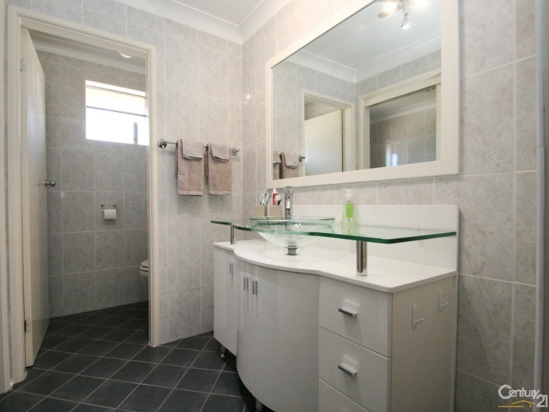 33 JAMES SHEAHAN DRIVE, Orange NSW 2800