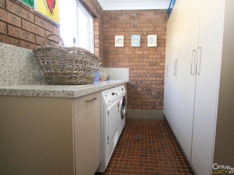 33 JAMES SHEAHAN DRIVE, Orange NSW 2800