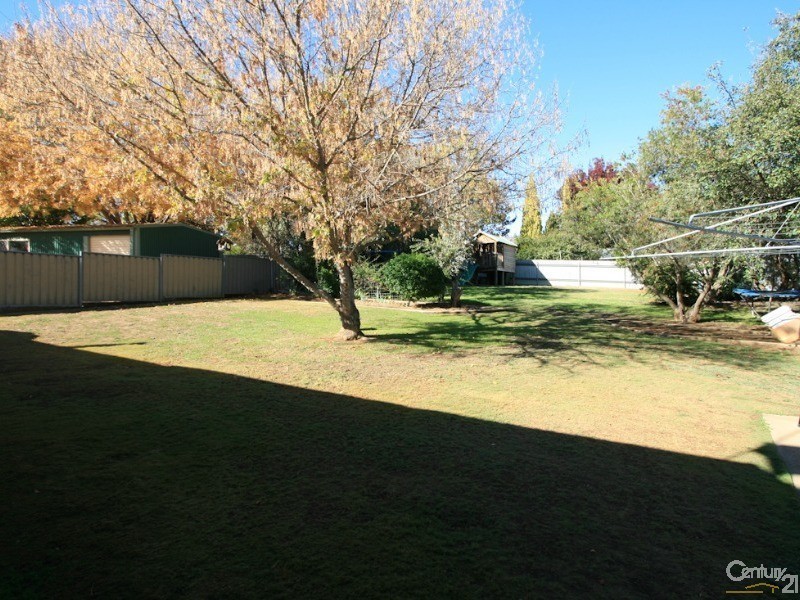 33 JAMES SHEAHAN DRIVE, Orange NSW 2800