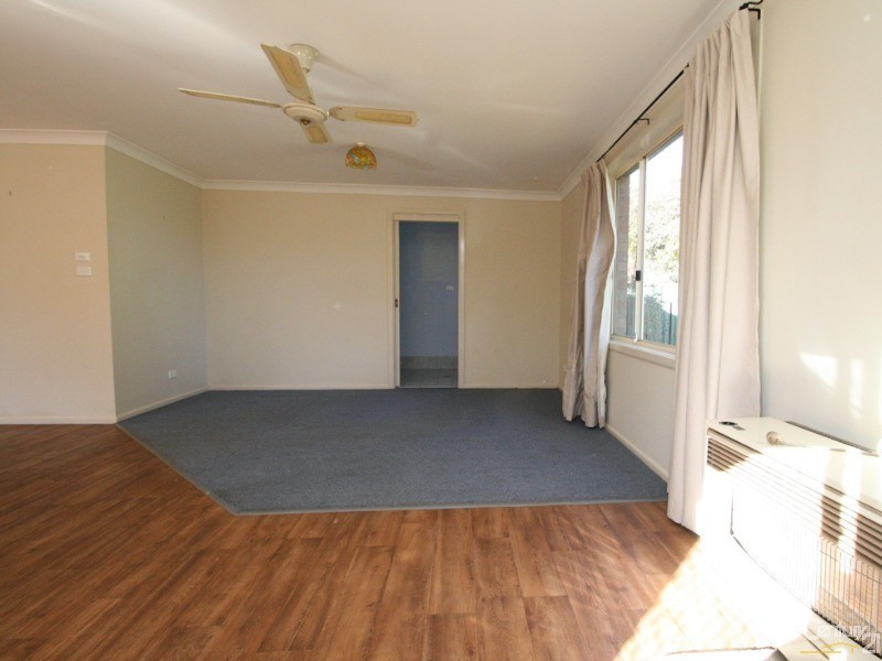 11 JAMES SHEAHAN DRIVE, Orange NSW 2800