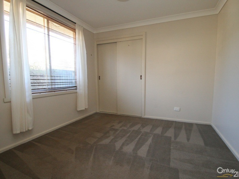 11 JAMES SHEAHAN DRIVE, Orange NSW 2800