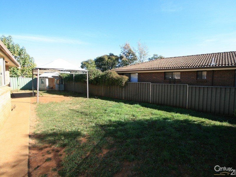 11 JAMES SHEAHAN DRIVE, Orange NSW 2800