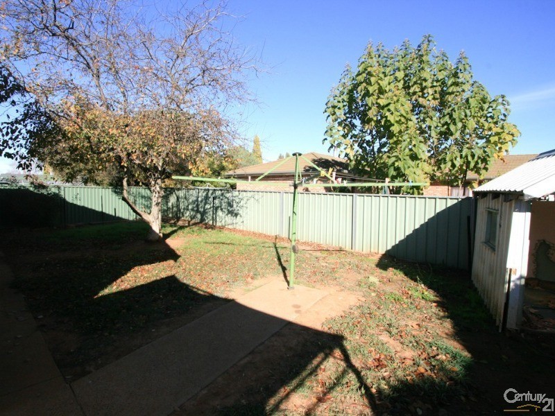 11 JAMES SHEAHAN DRIVE, Orange NSW 2800