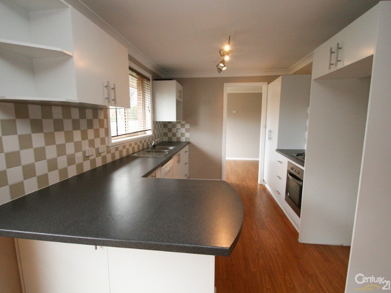 11 ALAN RIDLEY PLACE, Orange NSW 2800