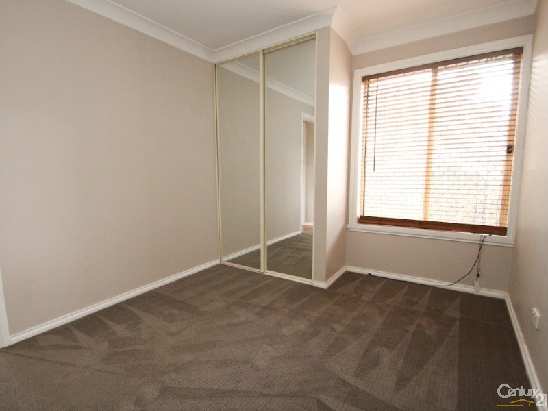 11 ALAN RIDLEY PLACE, Orange NSW 2800