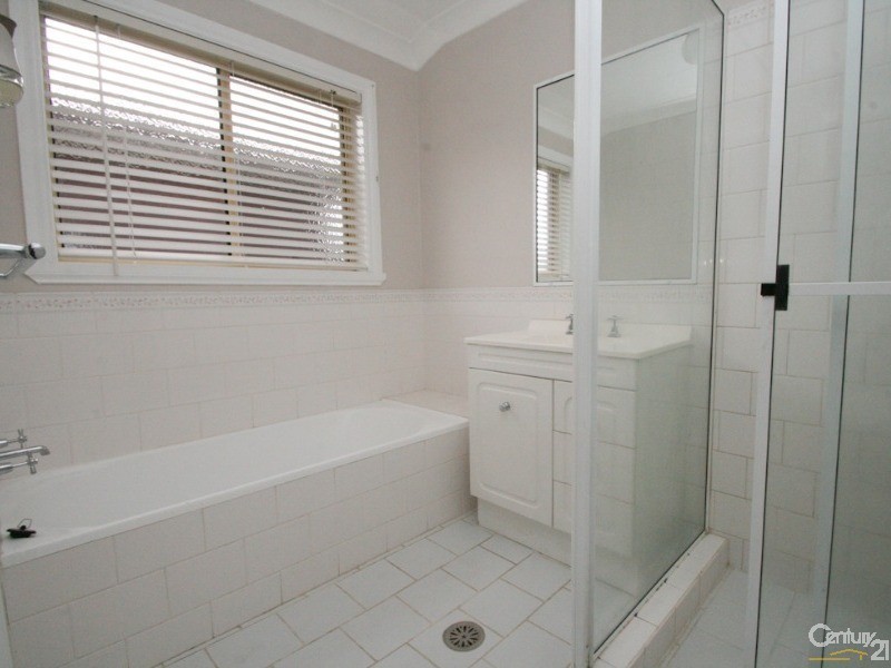 11 ALAN RIDLEY PLACE, Orange NSW 2800