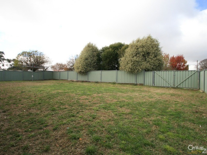 11 ALAN RIDLEY PLACE, Orange NSW 2800