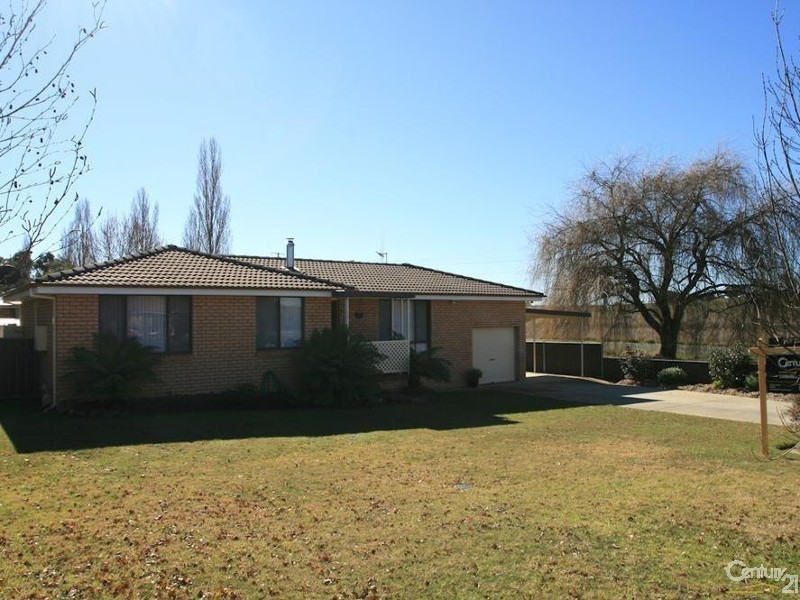 7 PIONEER PLACE, Orange NSW 2800