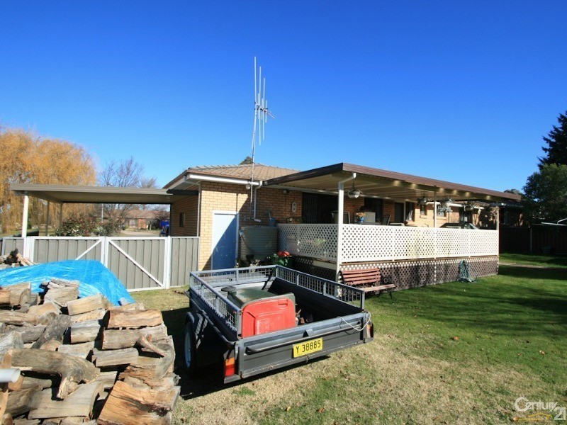 7 PIONEER PLACE, Orange NSW 2800