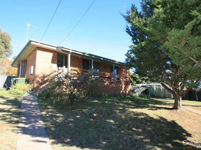 5 LEWANA PLACE, Orange NSW 2800