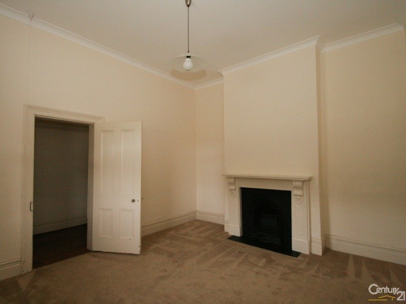 Spring Hill NSW 2800