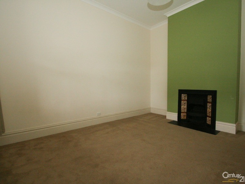 Spring Hill NSW 2800