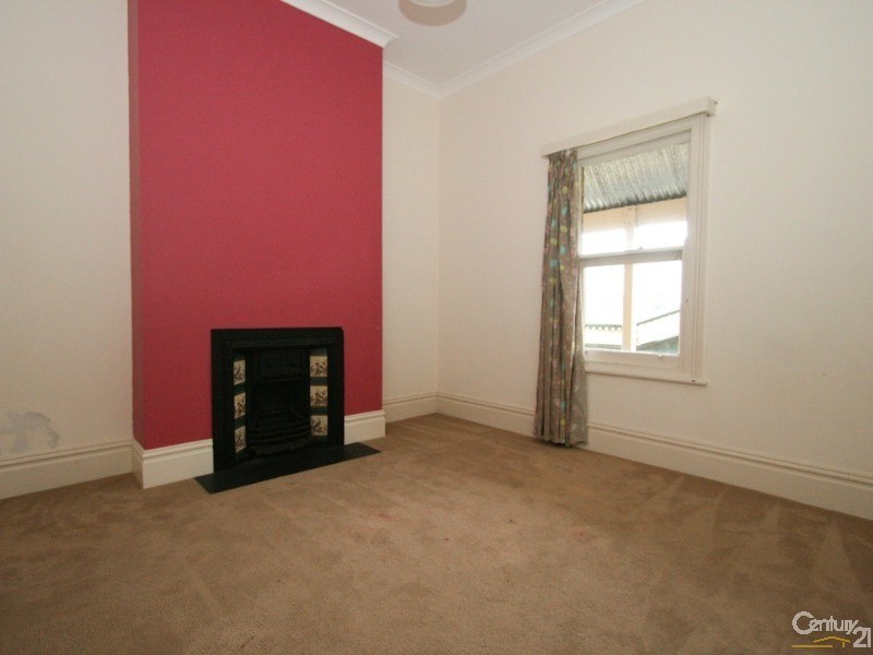 Spring Hill NSW 2800