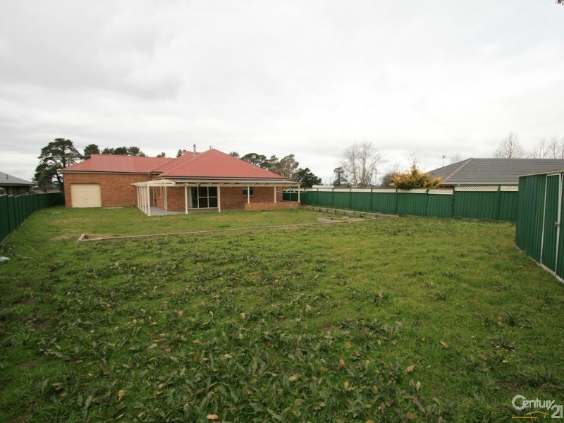 Spring Hill NSW 2800