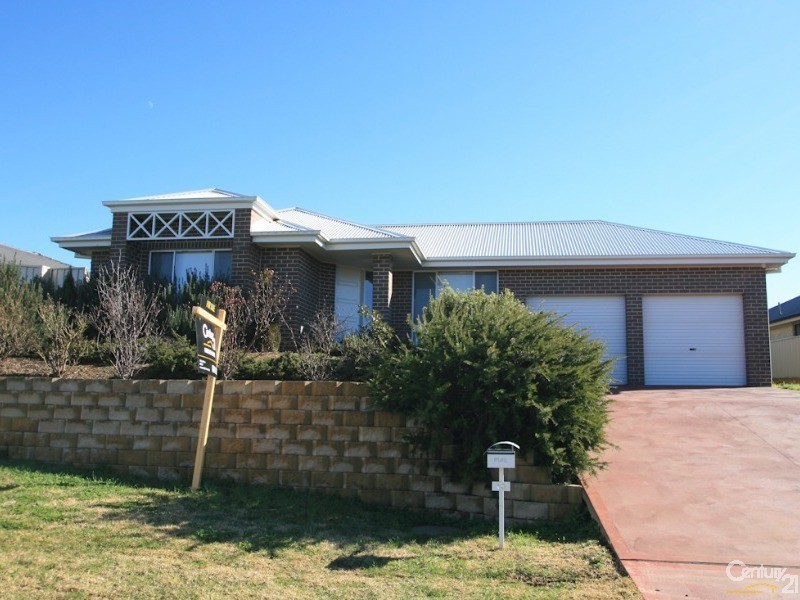 16 QUINLAN RUN, Orange NSW 2800