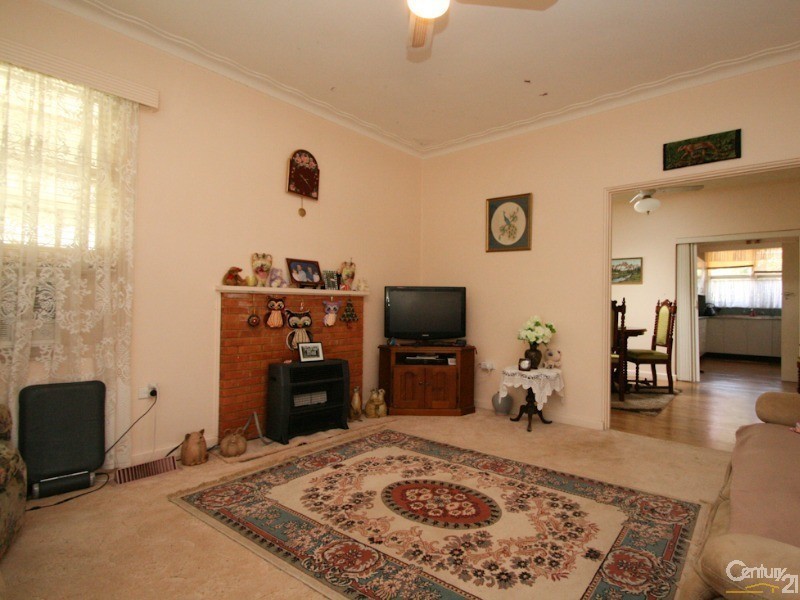 25 NATIONAL AVENUE, Orange NSW 2800