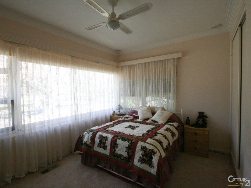 25 NATIONAL AVENUE, Orange NSW 2800