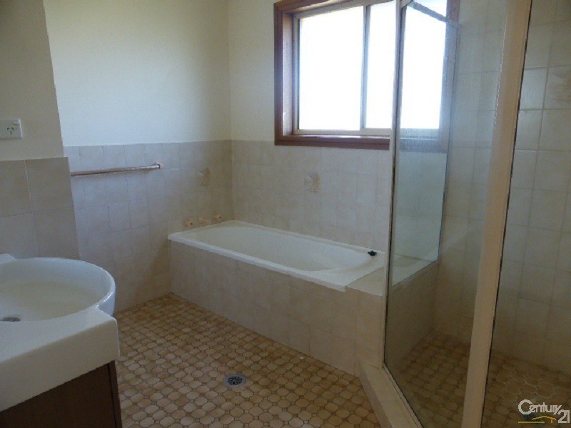 3 Ibis Crescent, Orange NSW 2800