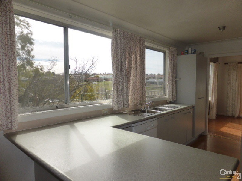 30 Kearney’s Drive, Orange NSW 2800