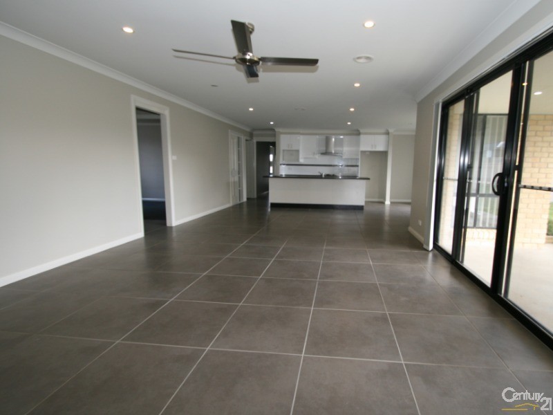 54 Diamond Drive, Orange NSW 2800