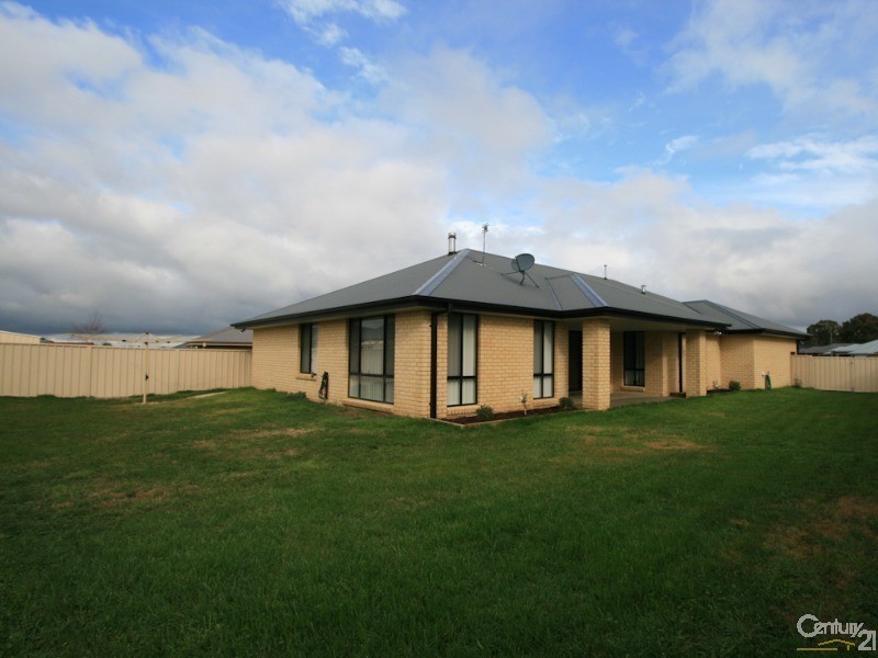 54 Diamond Drive, Orange NSW 2800