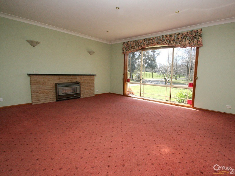 15 CAMPDALE PLACE, Orange NSW 2800