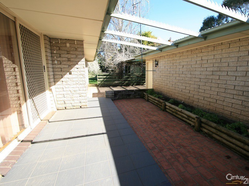 15 CAMPDALE PLACE, Orange NSW 2800