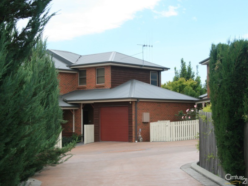 2/17 ICELY ROAD, Orange NSW 2800
