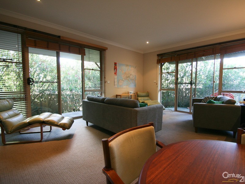 2/17 ICELY ROAD, Orange NSW 2800