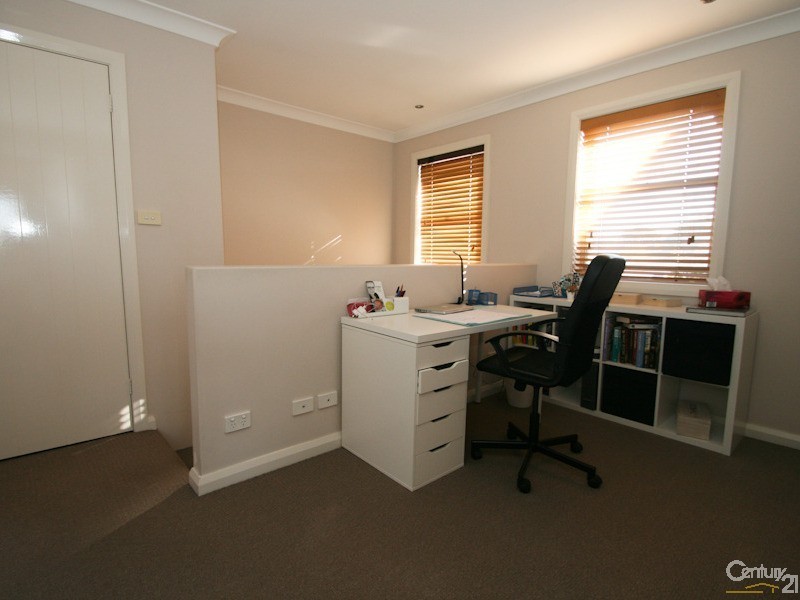 2/17 ICELY ROAD, Orange NSW 2800