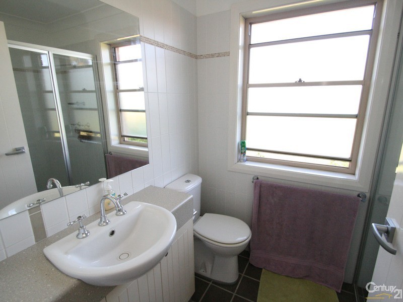 2/17 ICELY ROAD, Orange NSW 2800
