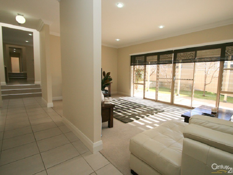 7 Diamond Drive, Orange NSW 2800